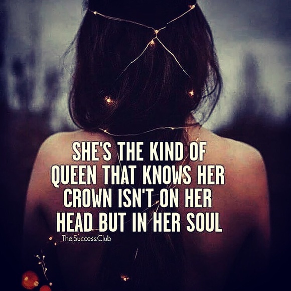 Meet your Posher, Victoria💗 - Picture 2 of 7